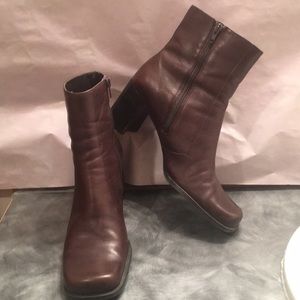 High ankle boots